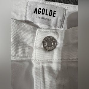 White is on trend 💯 for Summer, bummed they don’t fit. Button fly white denim!